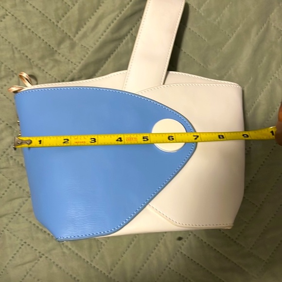 NWT blue and white leather mini Handbag. - Picture 4 of 6